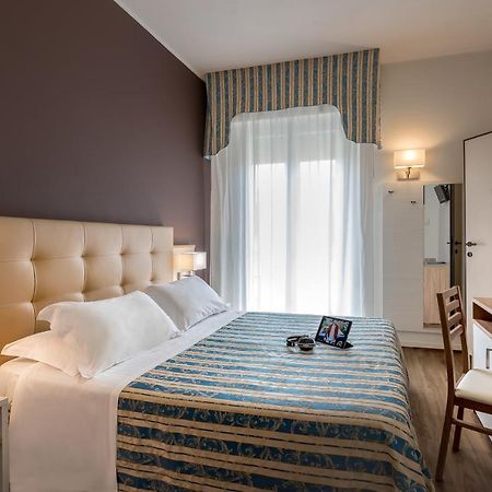 Hotel Sole Mio Rimini Luaran gambar