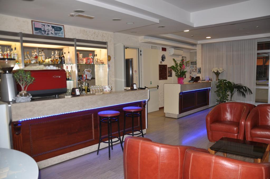 Hotel Sole Mio Rimini Luaran gambar