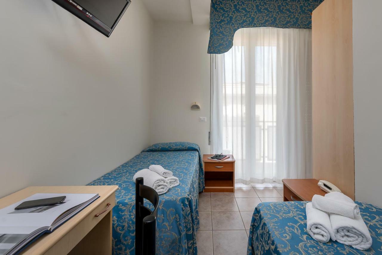 Hotel Sole Mio Rimini Luaran gambar