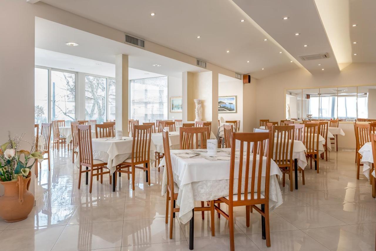 Hotel Sole Mio Rimini Luaran gambar