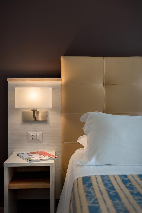 Hotel Sole Mio Rimini Luaran gambar