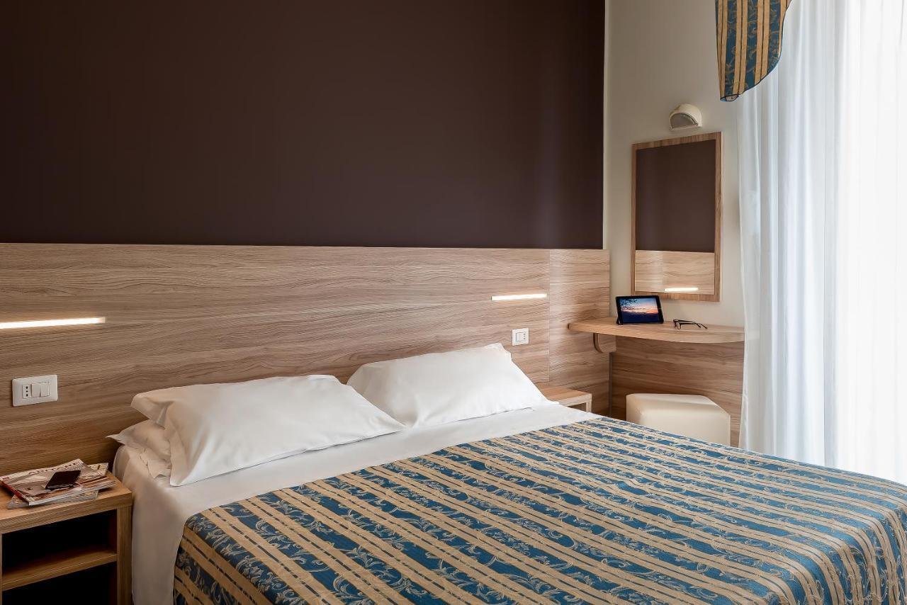 Hotel Sole Mio Rimini Luaran gambar