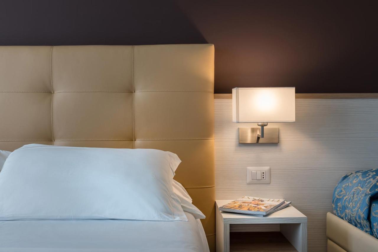 Hotel Sole Mio Rimini Luaran gambar