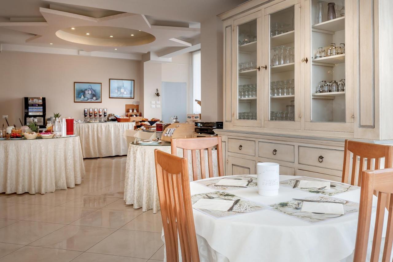 Hotel Sole Mio Rimini Luaran gambar