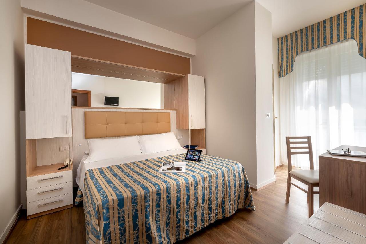 Hotel Sole Mio Marebello Luaran gambar